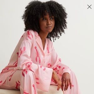NWT H&M Patterned Satin Pajama Top Light Pink/Lobsters, M